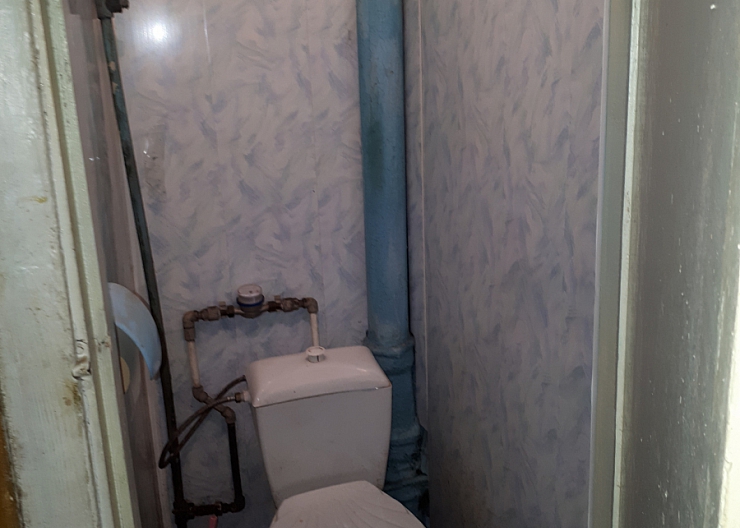 Продаю 2 ком. квартиру 4