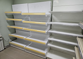 Стеллажи торговые металличкские разборные б/у.