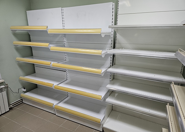 Стеллажи торговые металличкские разборные б/у.