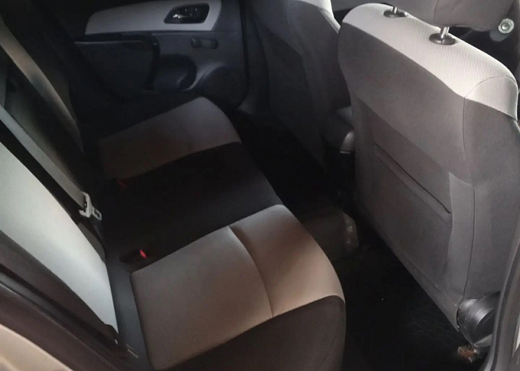 Chevrolet Cruze, 2013, универсал, механика, 1.8 л, 190 тыс. км 4