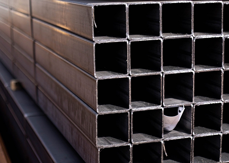 Профильные трубы для забора. На столбы