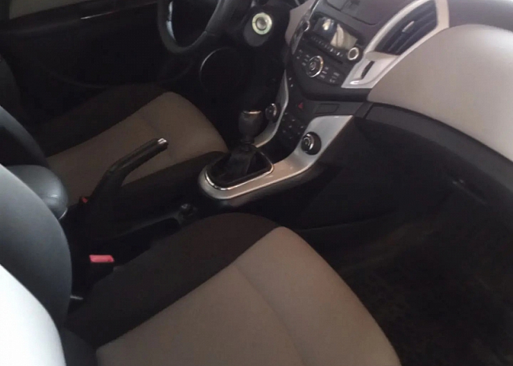 Chevrolet Cruze, 2013, универсал, механика, 1.8 л, 190 тыс. км 3