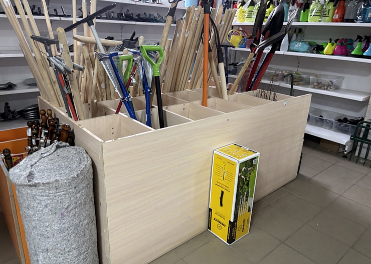 стеллажи металлические и перфорированные 3