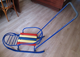 Санки с длинной ручкой