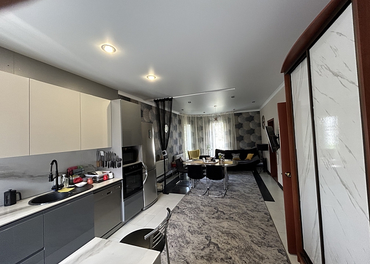 продается кирпичный Дом в самом центре города Бор