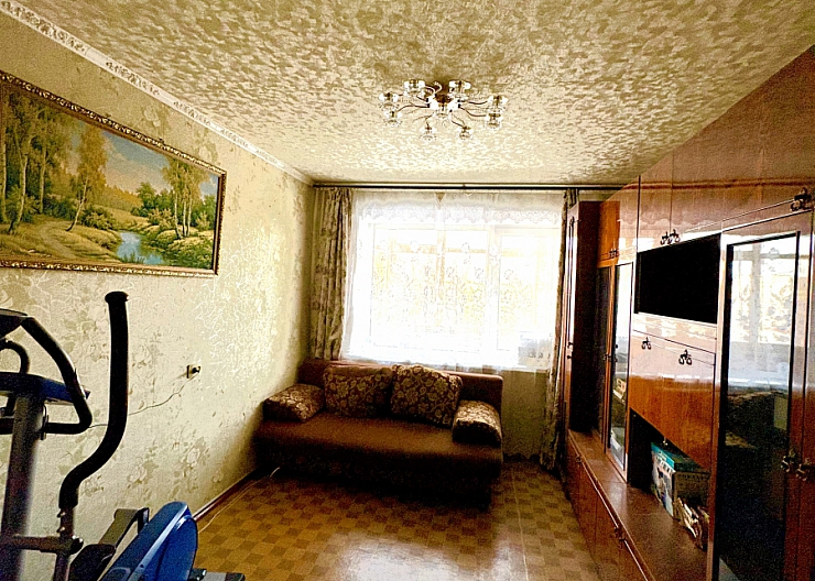 Продам 2-х комн. кв. ул.план. во 2-м микрорайоне 2